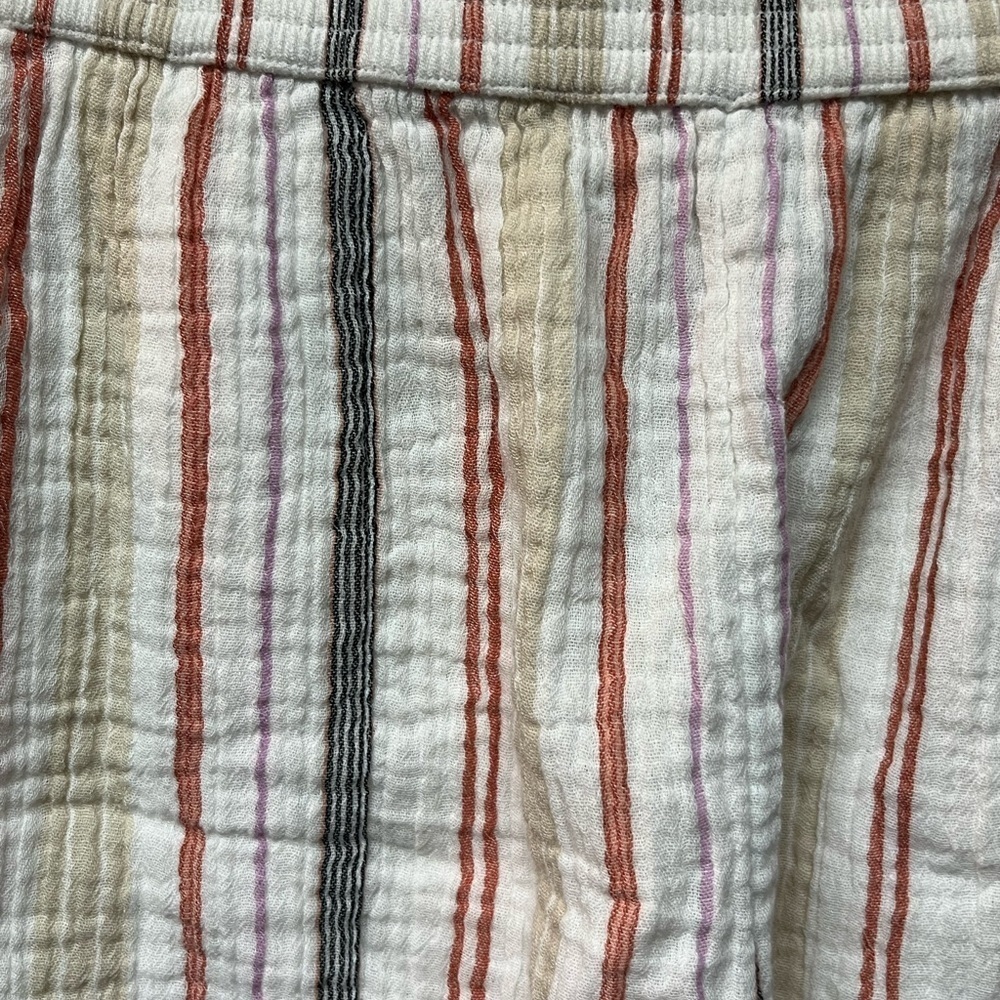 LOFT Multicolor Striped Women Shorts. Size Small - Picture 2 of 4